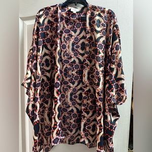 Kimono, size large, Everly